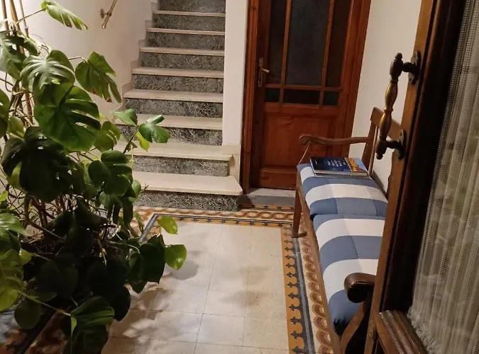 Elda - In Historic House