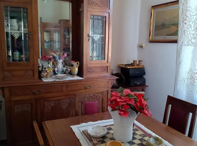 Elda - In Historic House Bed & Breakfast