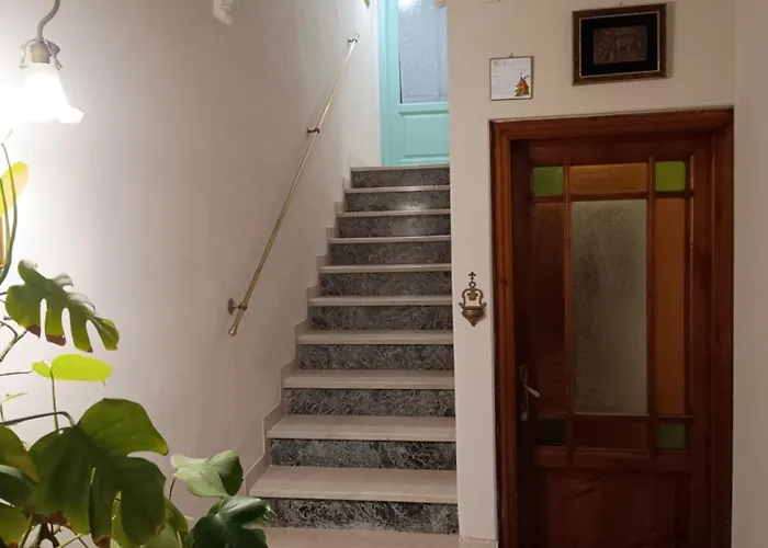 Bed & Breakfast Elda - In Historic House *