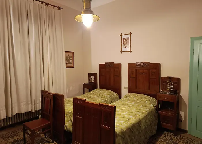 Bed & Breakfast Elda - In Historic House
