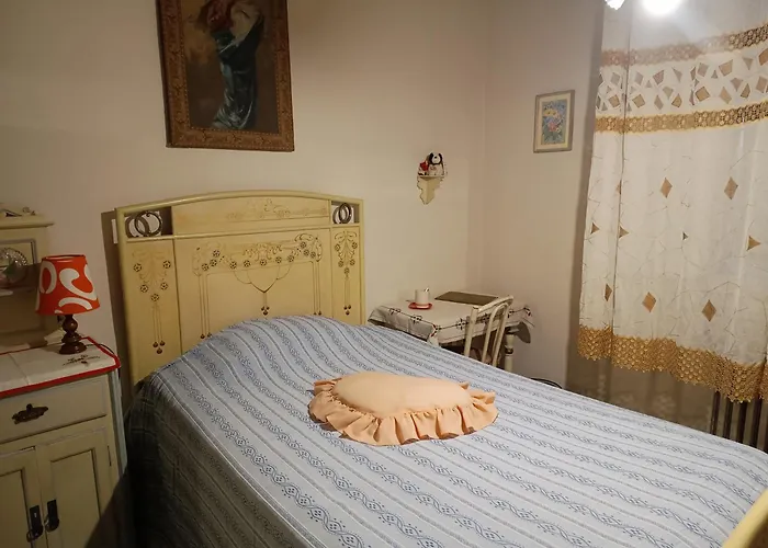 Elda - In Historic House