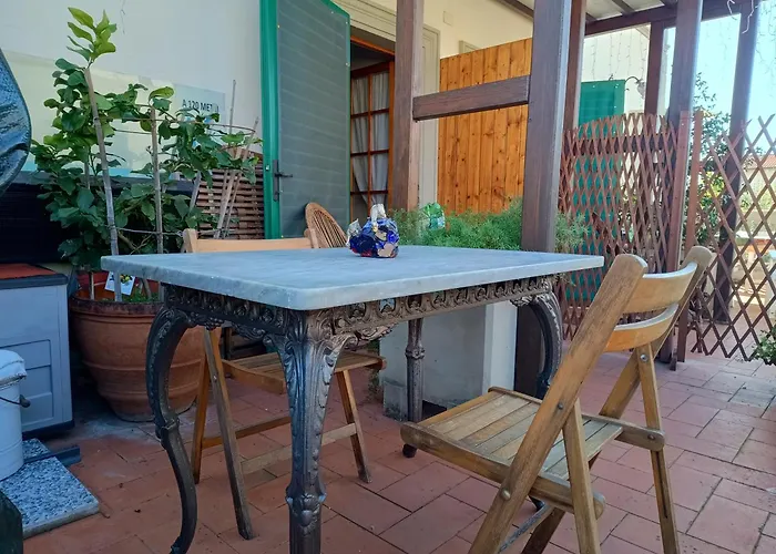 Elda - In Historic House Bed & Breakfast *
