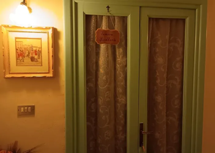 Bed & Breakfast Elda - In Historic House