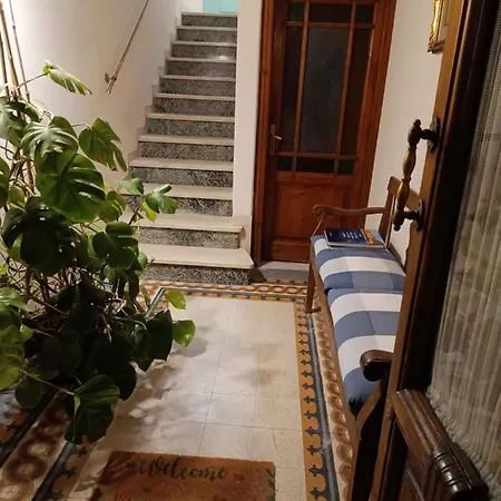 Elda - In Historic House